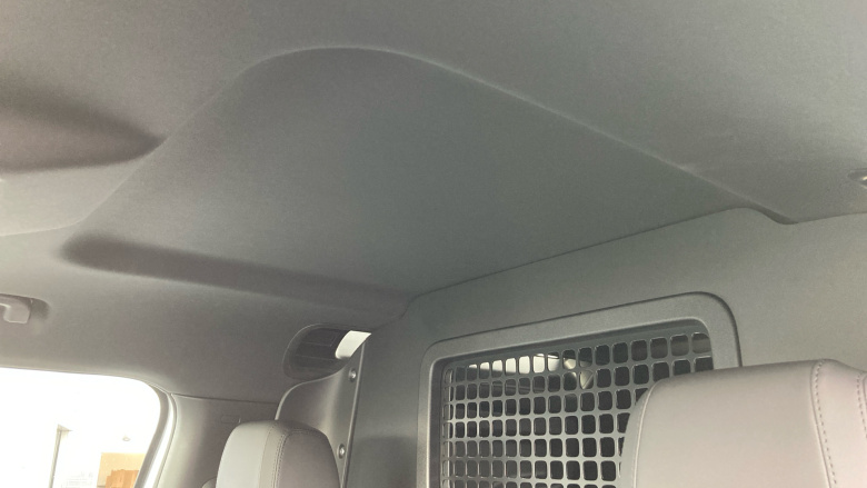 Land Rover Defender 90 Diesel 3.0 D250 Hard Top SE Auto